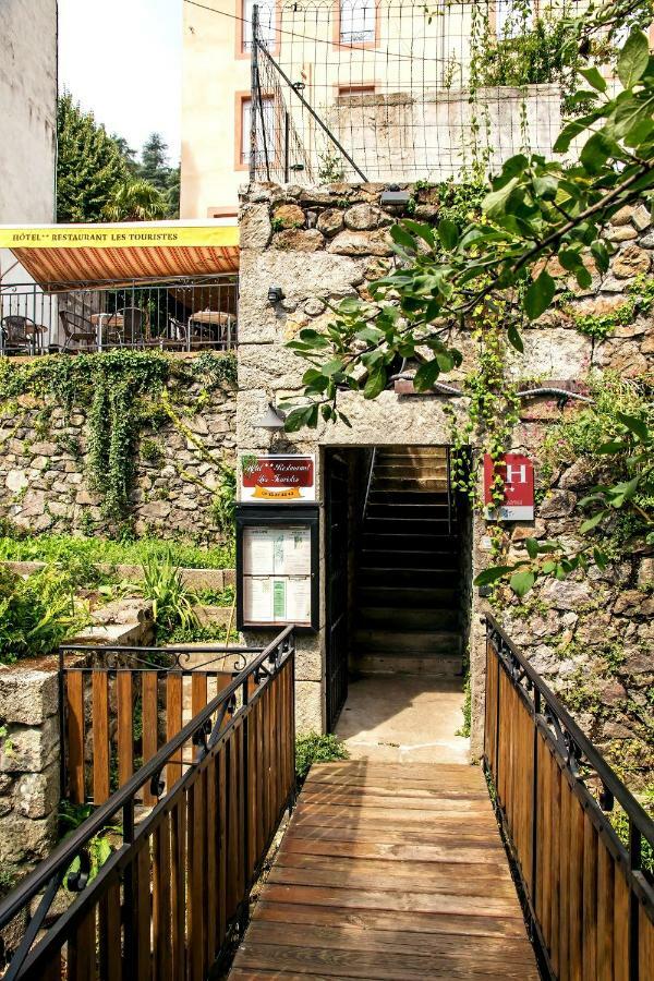 Hotel Restaurant Les Touristes Vals-les-Bains Exterior foto